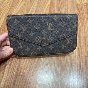 Louis Vuitton Monogram Canvas Clutch